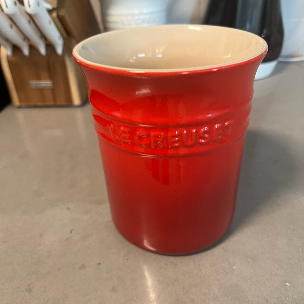 Le Crueset red ombre utensil crock. 6” tall.